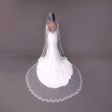 Load image into Gallery viewer, LUXURY SOFT  Cathedral Veil with Chantilly French lace.